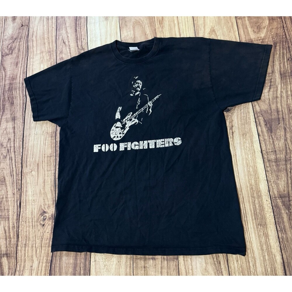 Foo Fighters Dave Grohl Y2K Band Graphic T Shirt Distressed Size XL